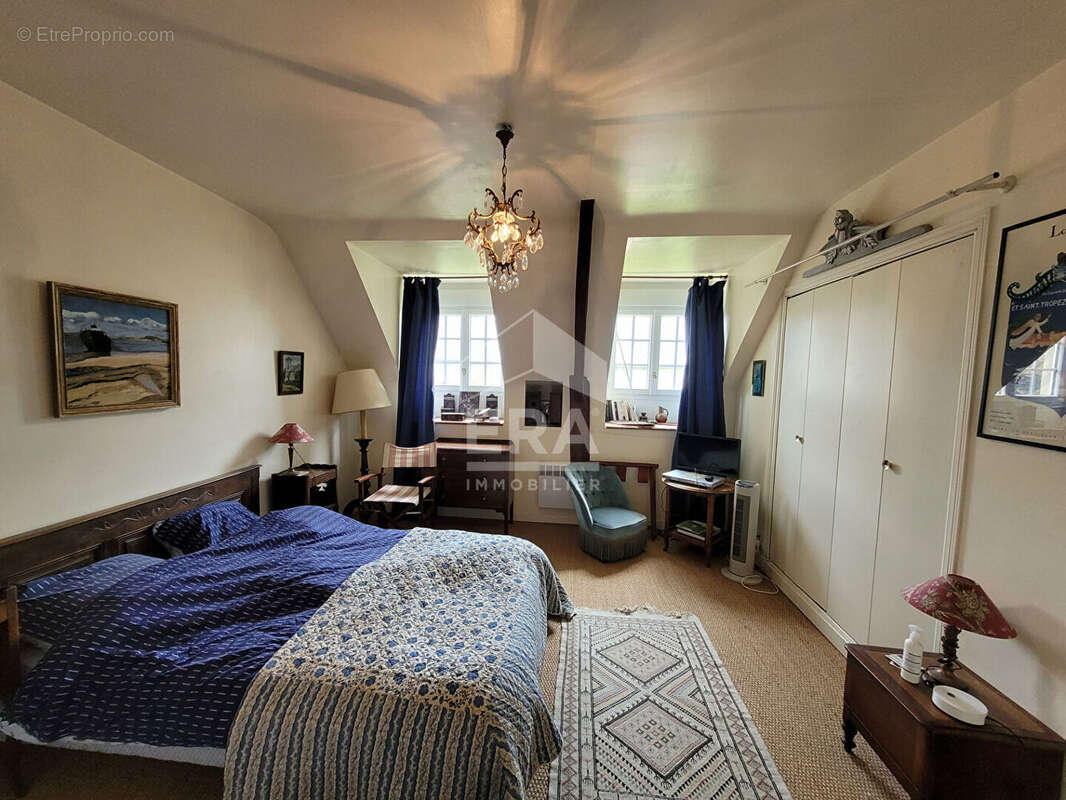 Maison à DOL-DE-BRETAGNE