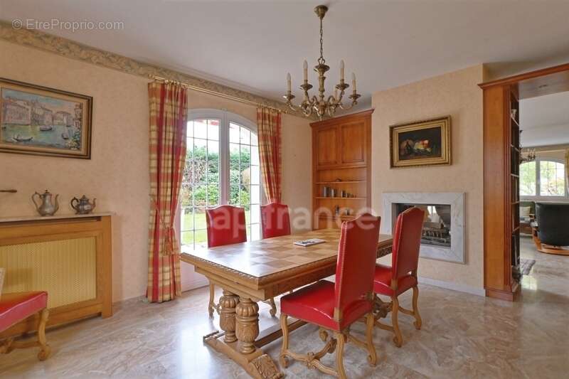 Un havre de paix dans le PARC à 15 mn à pied de la gare : Maison de famille 259 m² - photo 9