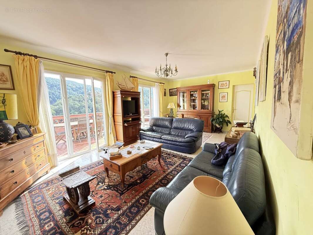 Théoule-sur-Mer – Quartier La Californie : une villa entre ciel et mer - photo 9