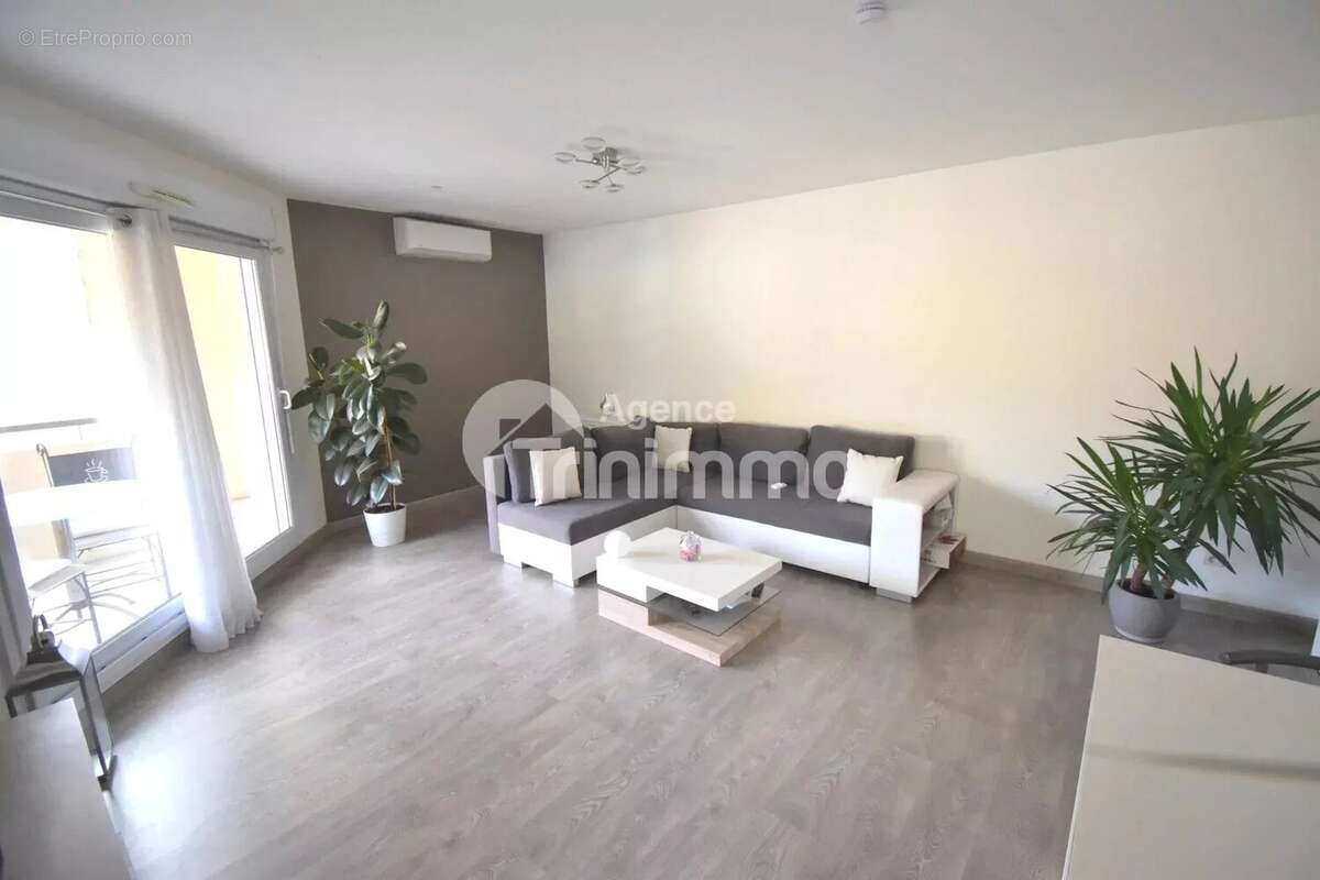 Appartement à SAINT-ANDRE-DE-LA-ROCHE