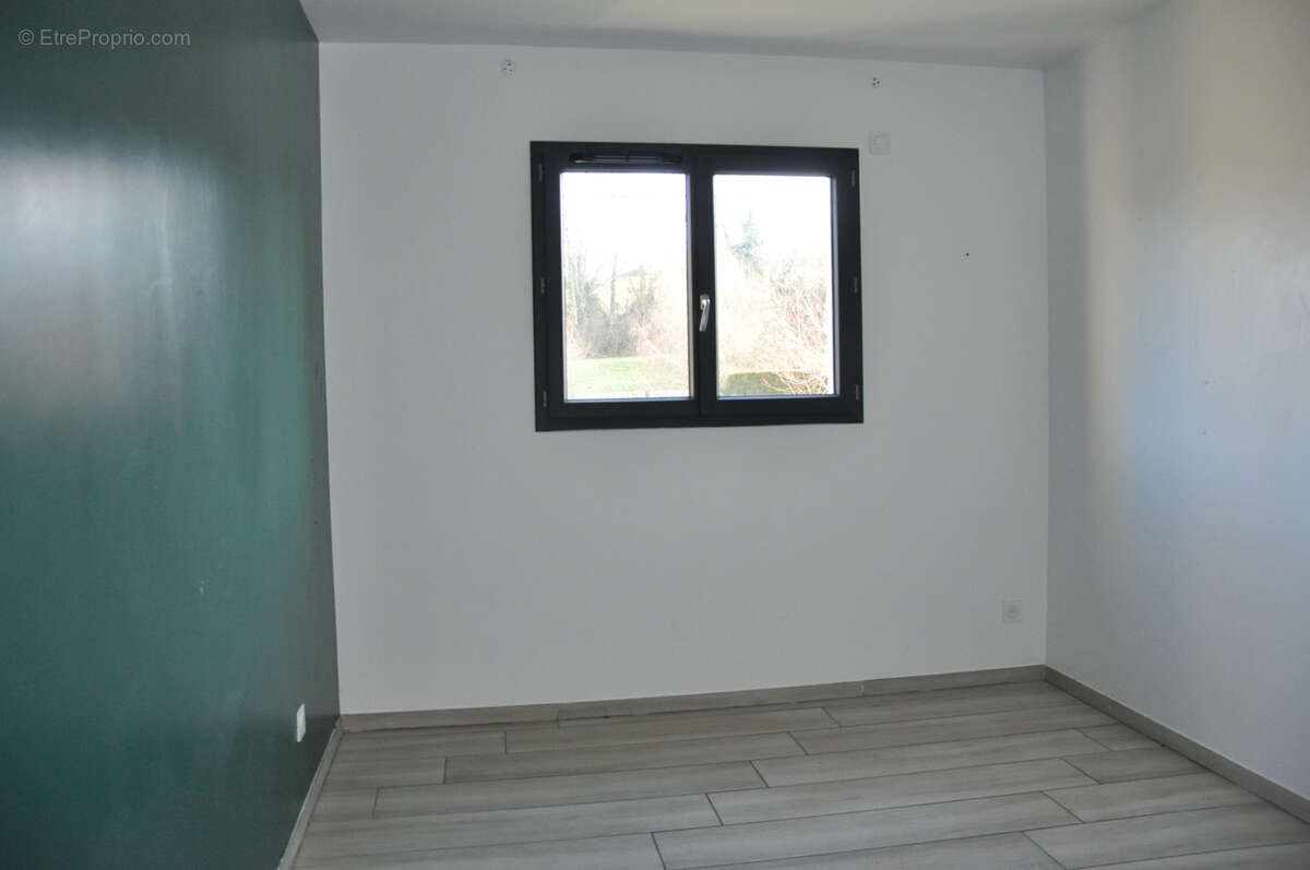 Maison à LE MAYET-DE-MONTAGNE