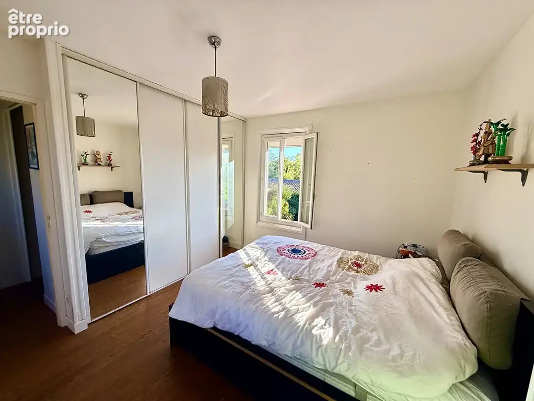 Maison en pierre en plein centre ville - photo 10