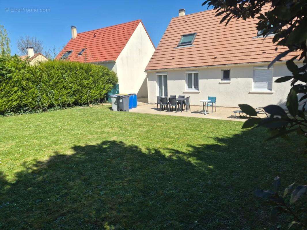 Maison à GOUSSAINVILLE