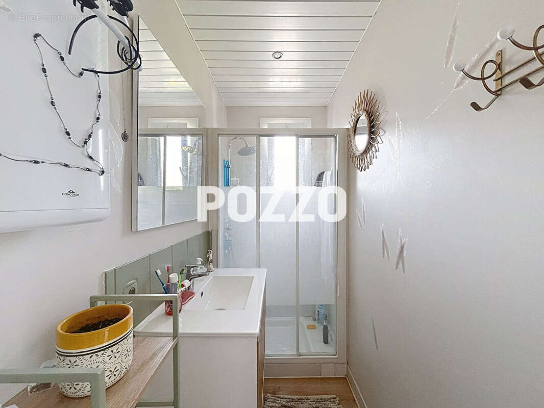 Maison à DONVILLE-LES-BAINS