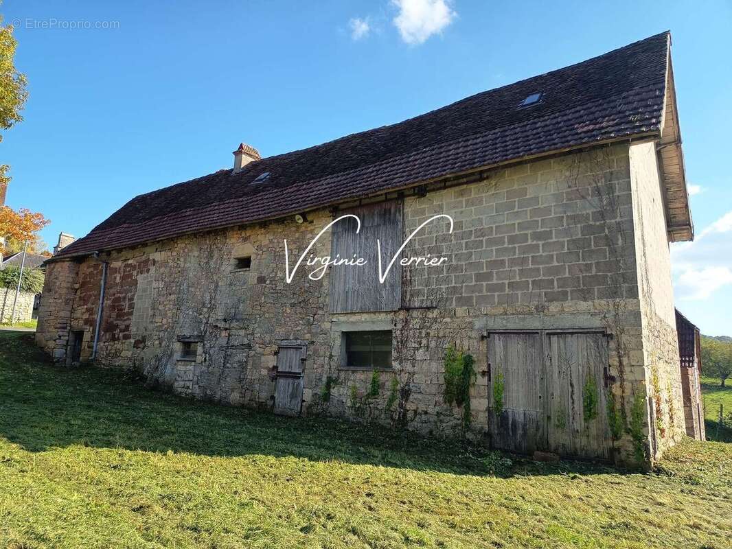 Maison à OBJAT