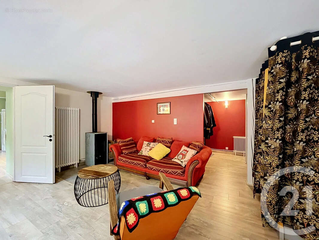 Maison 212 m² à Bains-Les-Bains  - photo 12