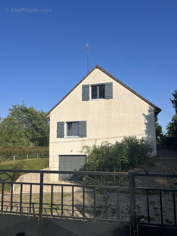 Maison à COULANGES-LES-NEVERS