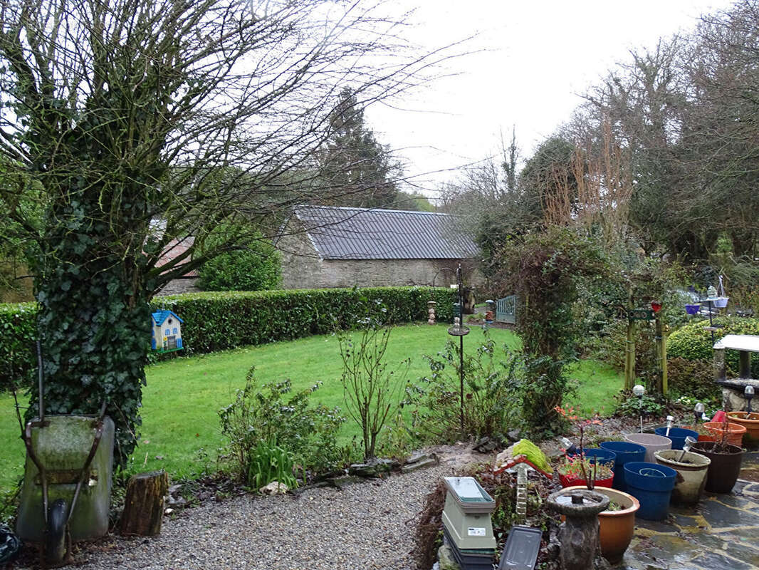 Maison à SAINTE-TREPHINE