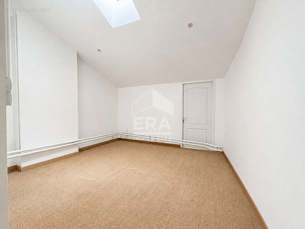Maison 229m² à roullet-saint-estèphe - photo 7