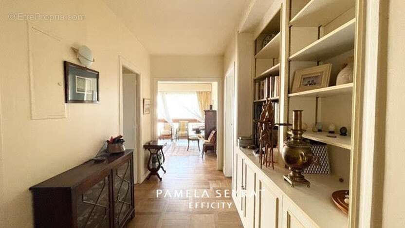 Appartement à GARCHES