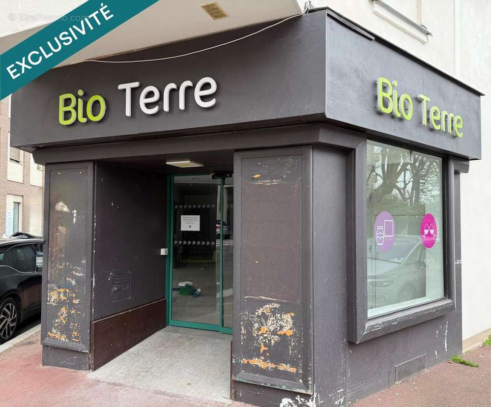 Photo 2 - Commerce à LE VESINET