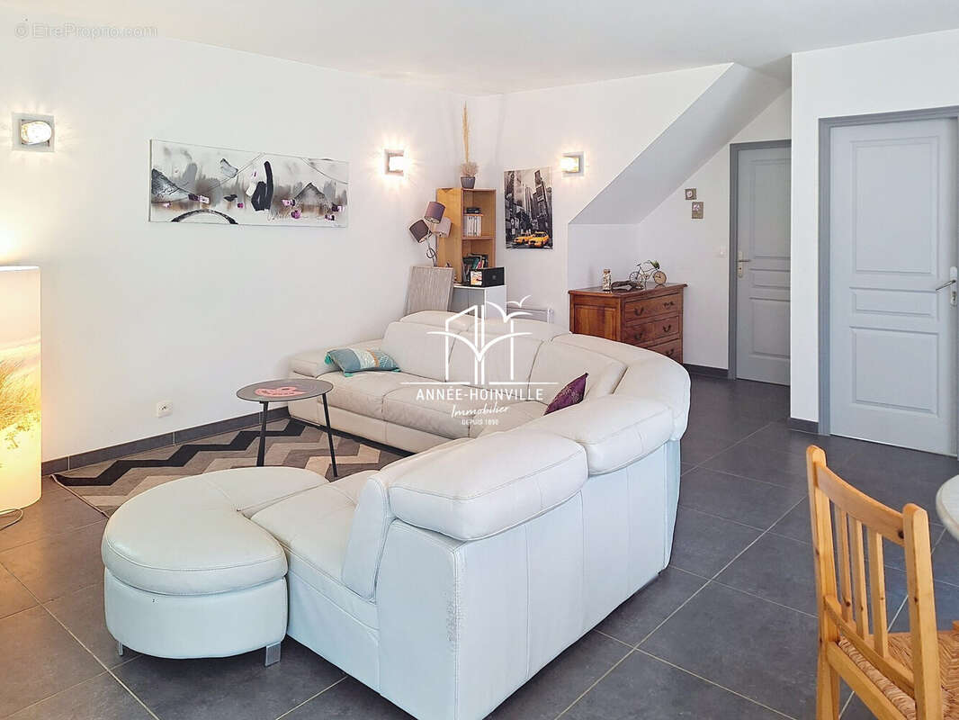 Maison 432 m² à Equemauville  - photo 8