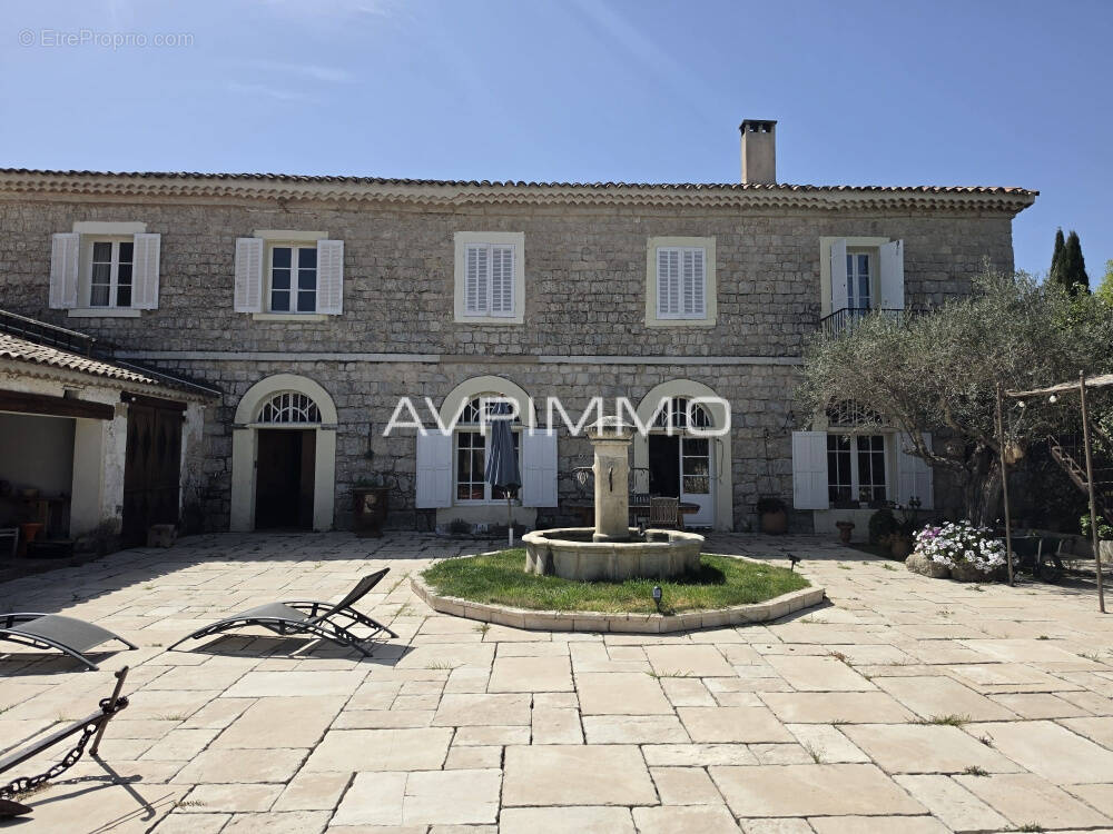 Maison à LE CASTELLET