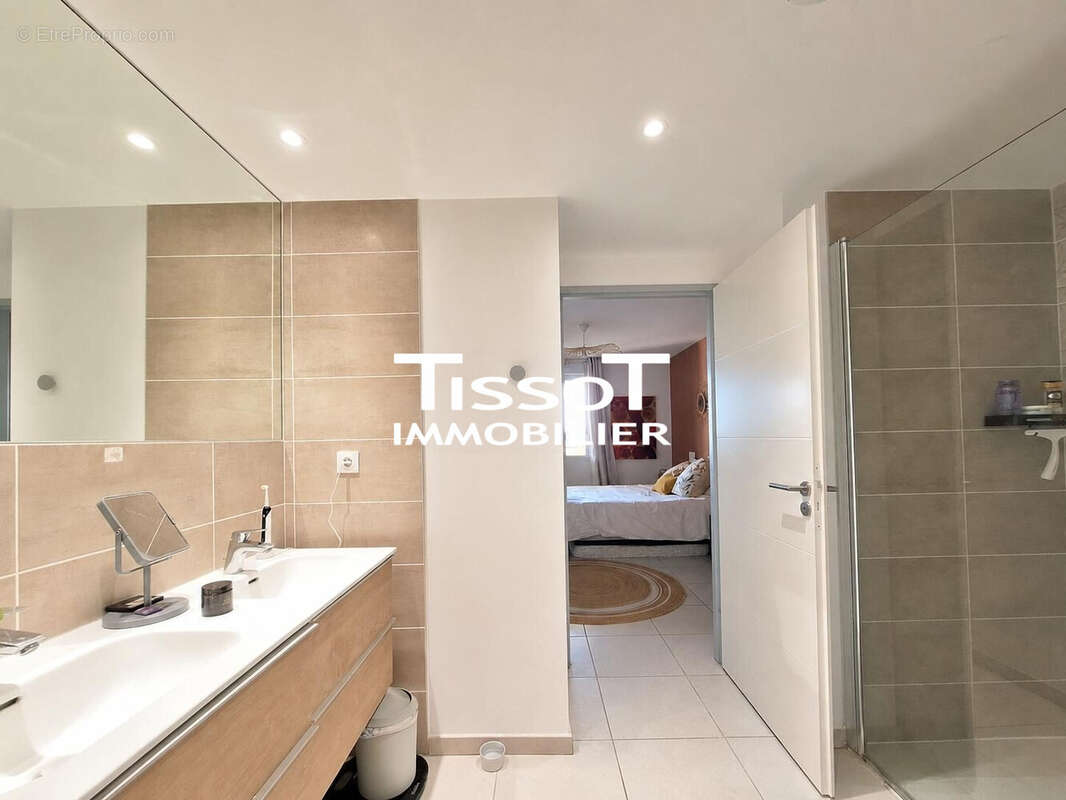 Appartement 132 m² à Nimes  - photo 8