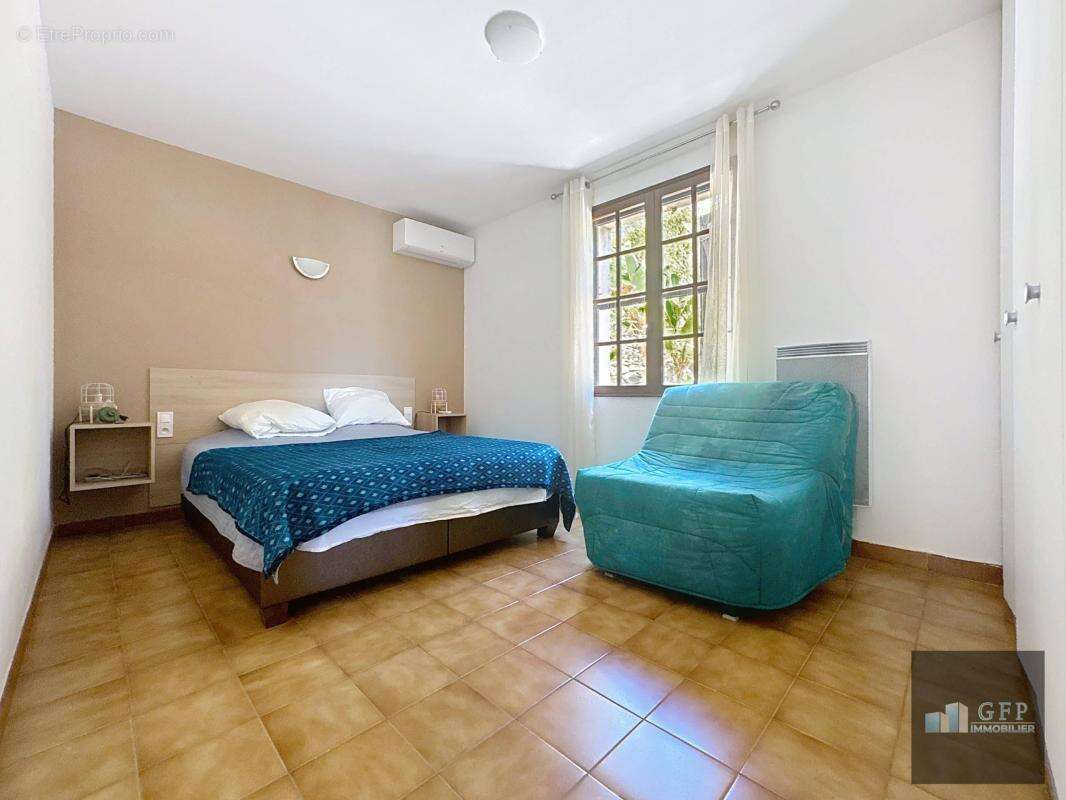 Maison à BORMES-LES-MIMOSAS