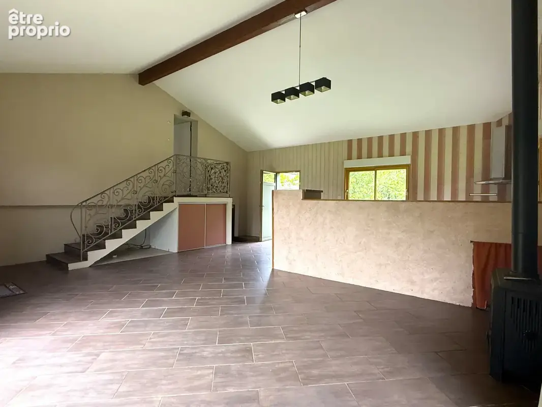 Maison familiale 156 m2 à Lusignan - photo 5