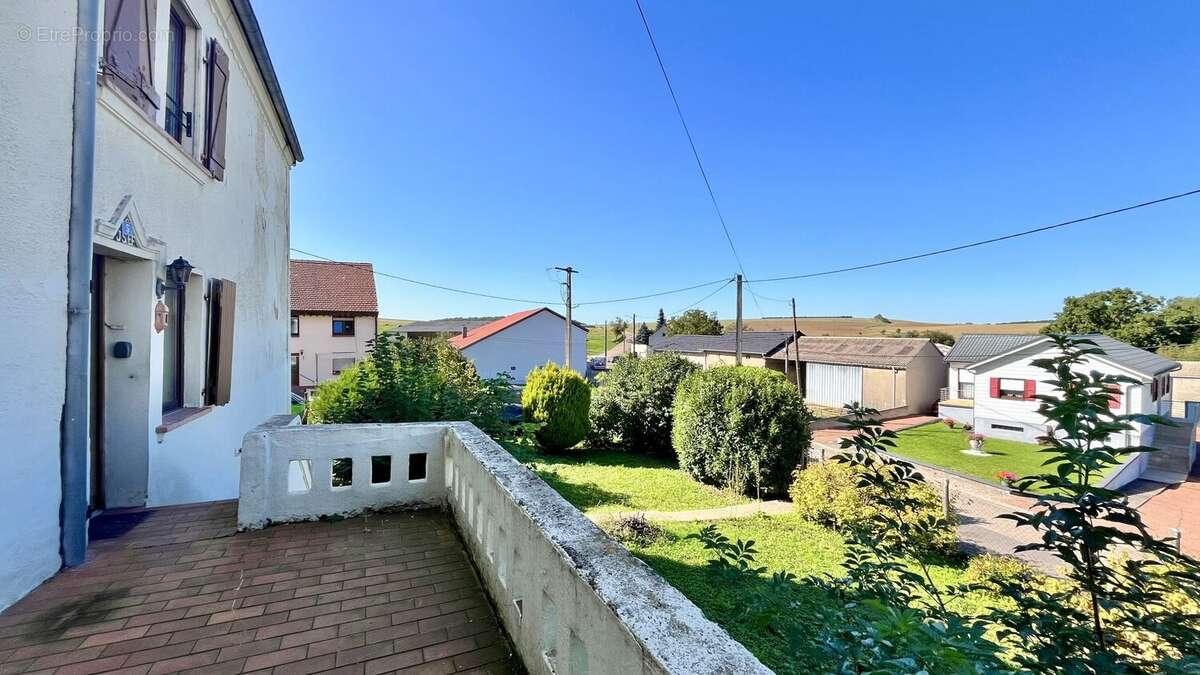 Maison à BOUZONVILLE