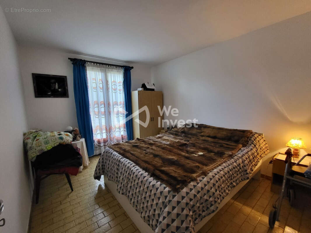 Maison à SAINT-CYR-SUR-MORIN