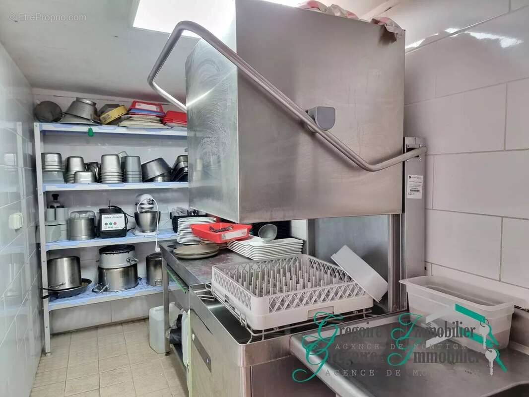 Commerce à MONTIGNY-SUR-LOING