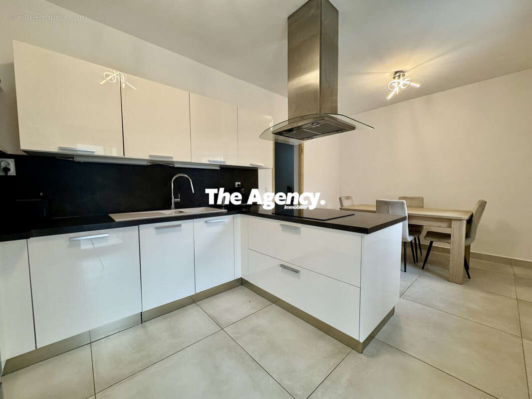 Maison à SAINT-ZACHARIE