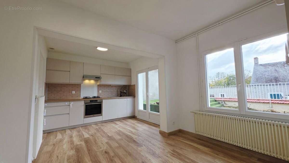 Maison à MEHUN-SUR-YEVRE