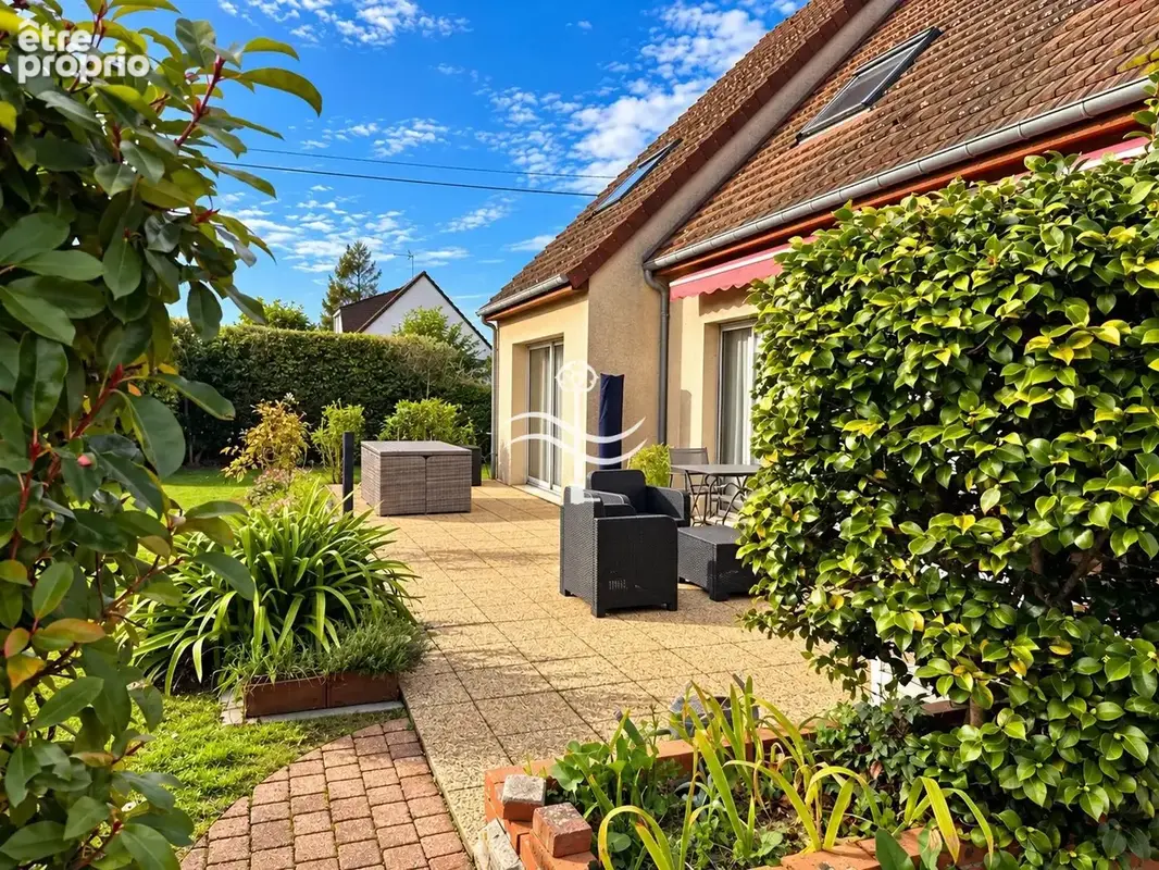 Maison 7 pièces 152 m² à vendre à Luc-Sur-Mer (14530) - photo 2
