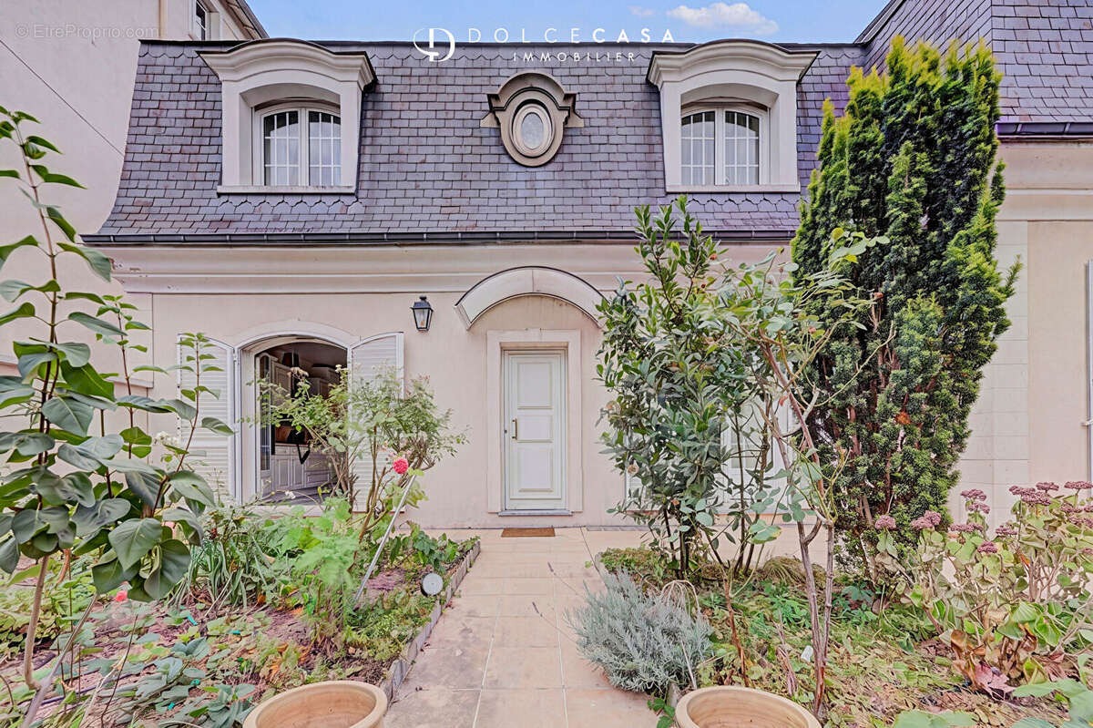 Maison à LE PERREUX-SUR-MARNE