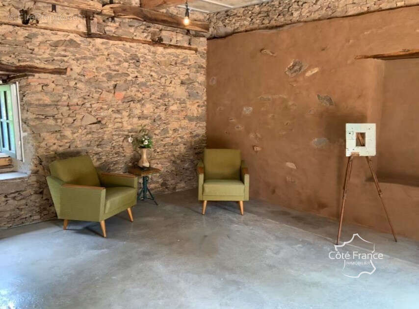 Maison à BAGNAC-SUR-CELE