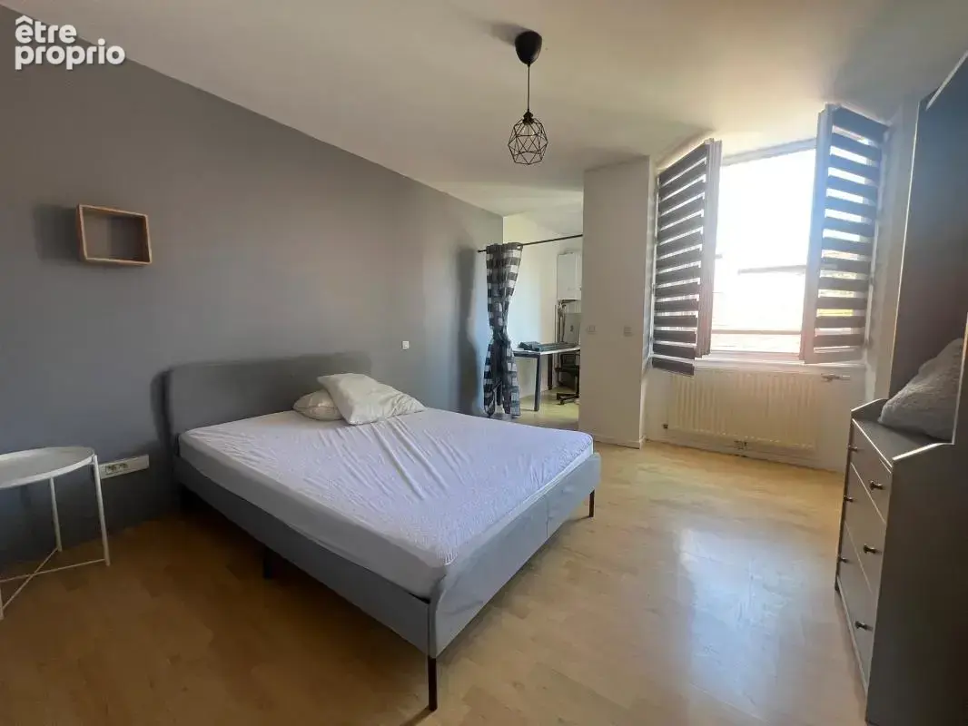 Appartement de 4 pièces de 107 m² à Saint-Étienne - photo 9