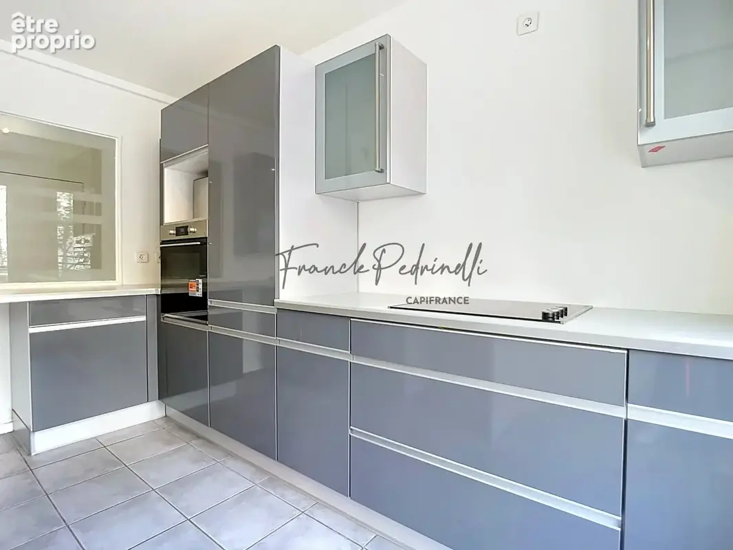 Beau T3 72 m²  VILLEURBANNE (69) CHARPENNES – Place Charles Hernu avec terrasse 75 m² - photo 15