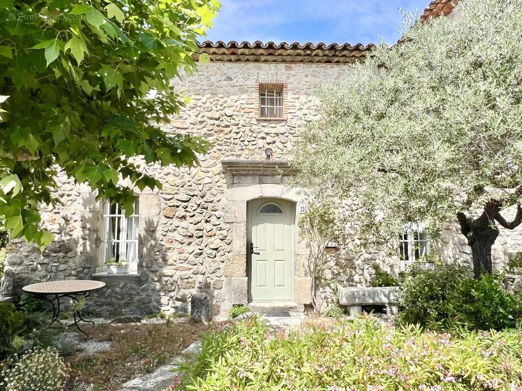 Maison à LA ROQUEBRUSSANNE