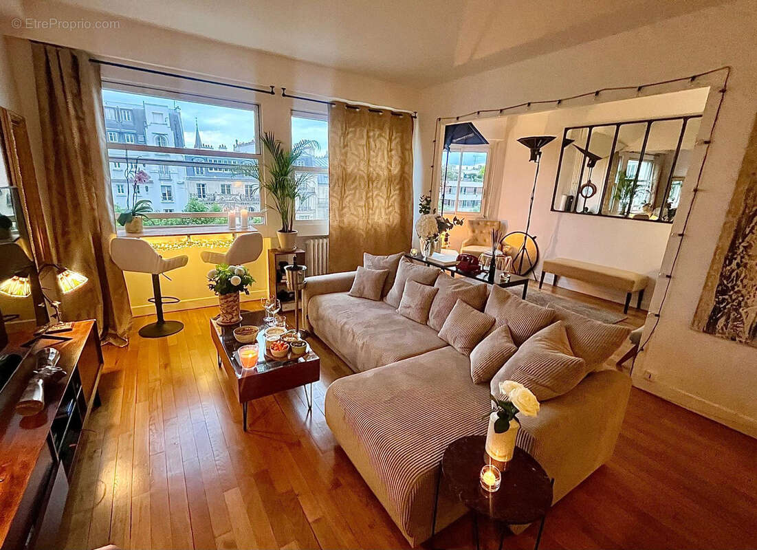 Appartement à PARIS-15E