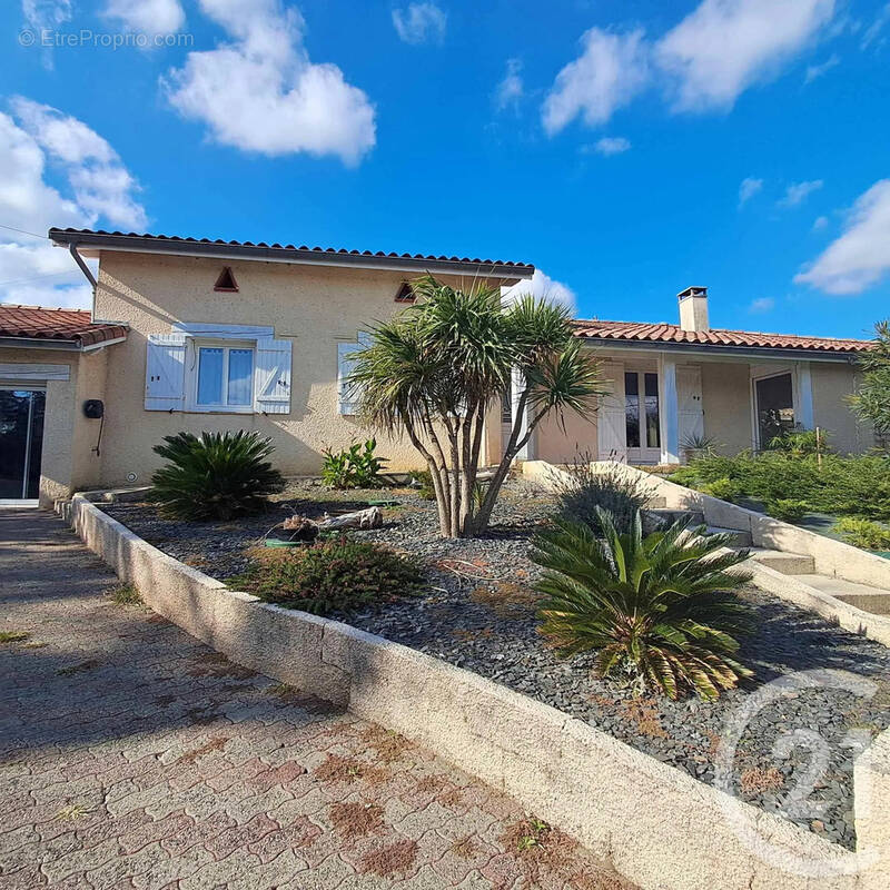Maison à CARBONNE