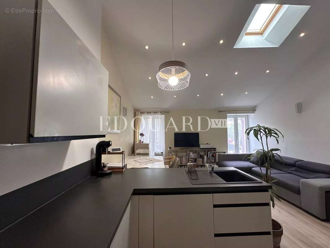 Appartement à LA TURBIE