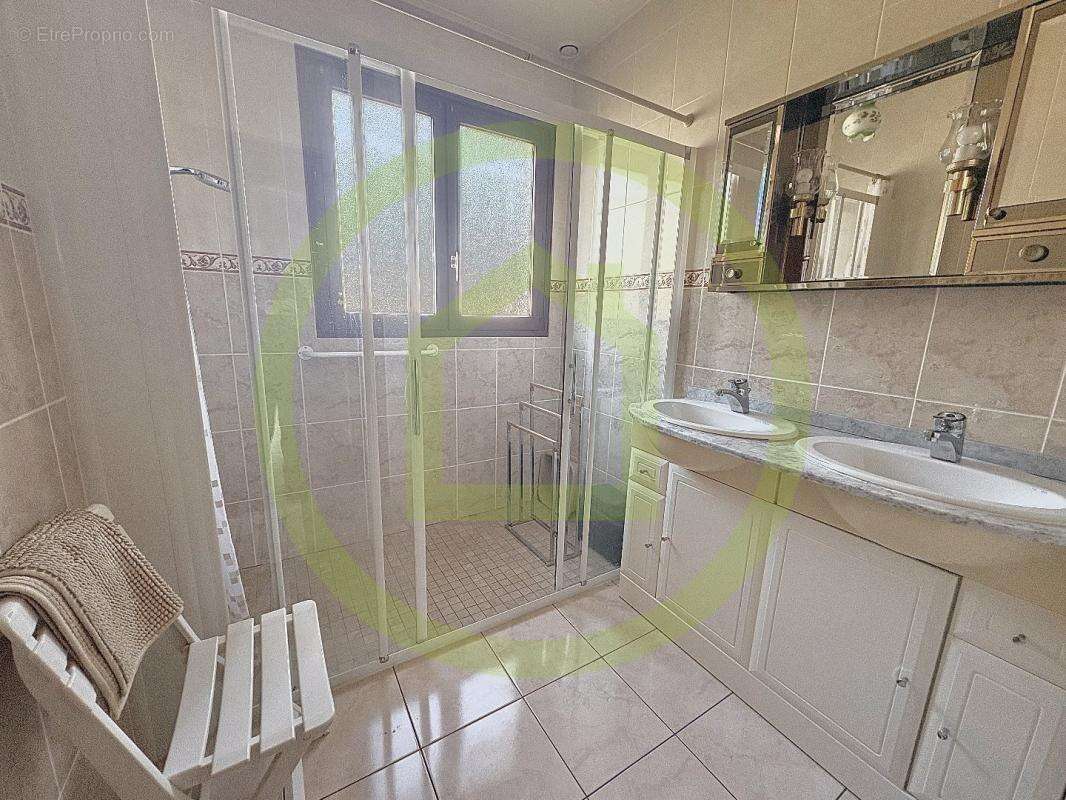 Maison à PONTAULT-COMBAULT