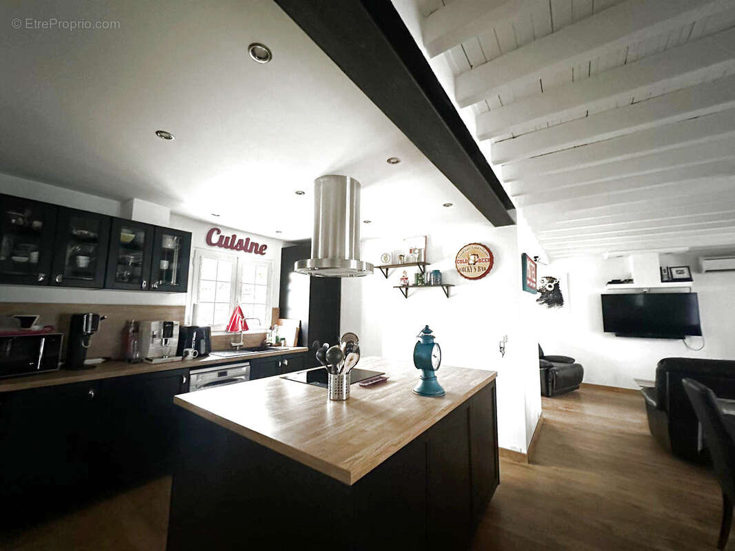 Maison à SAINT-MICHEL-DE-RIEUFRET