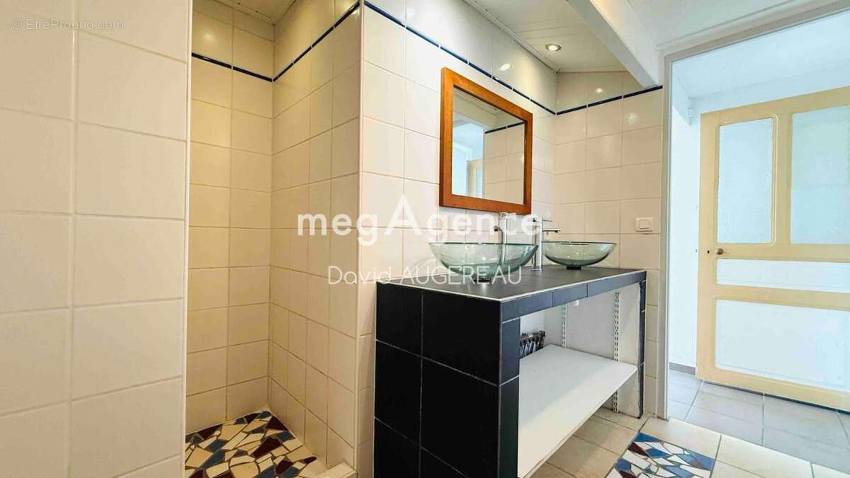 Sortie Port-Joinville, pied à terre ou 1er investissement prêt à poser les valises - photo 7