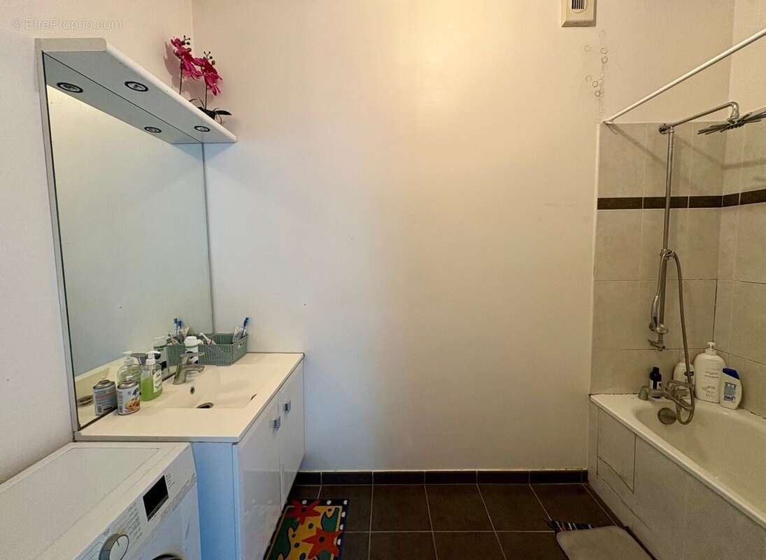 Appartement à L'HAY-LES-ROSES