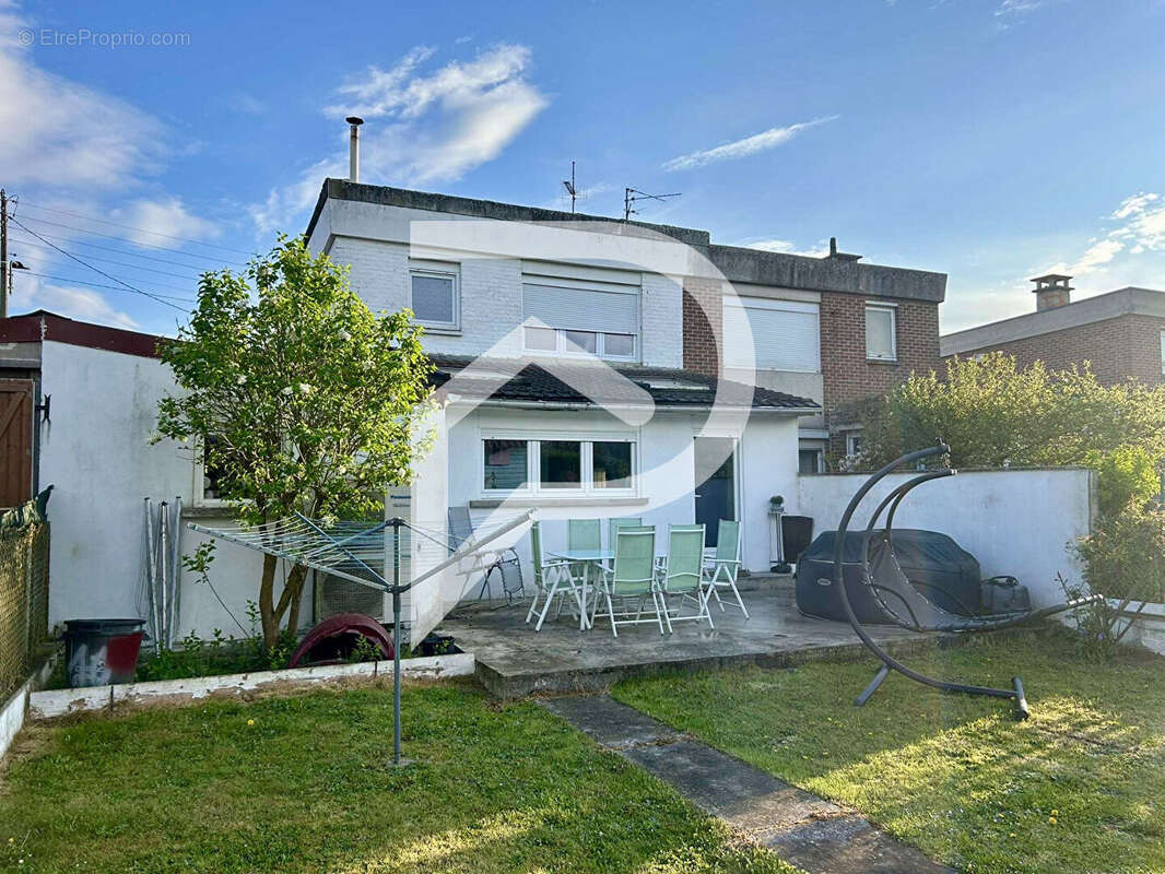 Maison à AULNOY-LEZ-VALENCIENNES