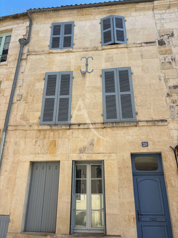 Appartement à FONTENAY-LE-COMTE
