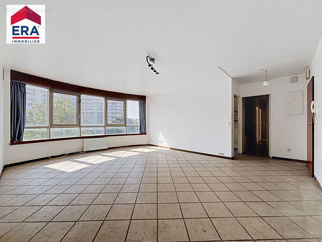 Appartement à CHARENTON-LE-PONT