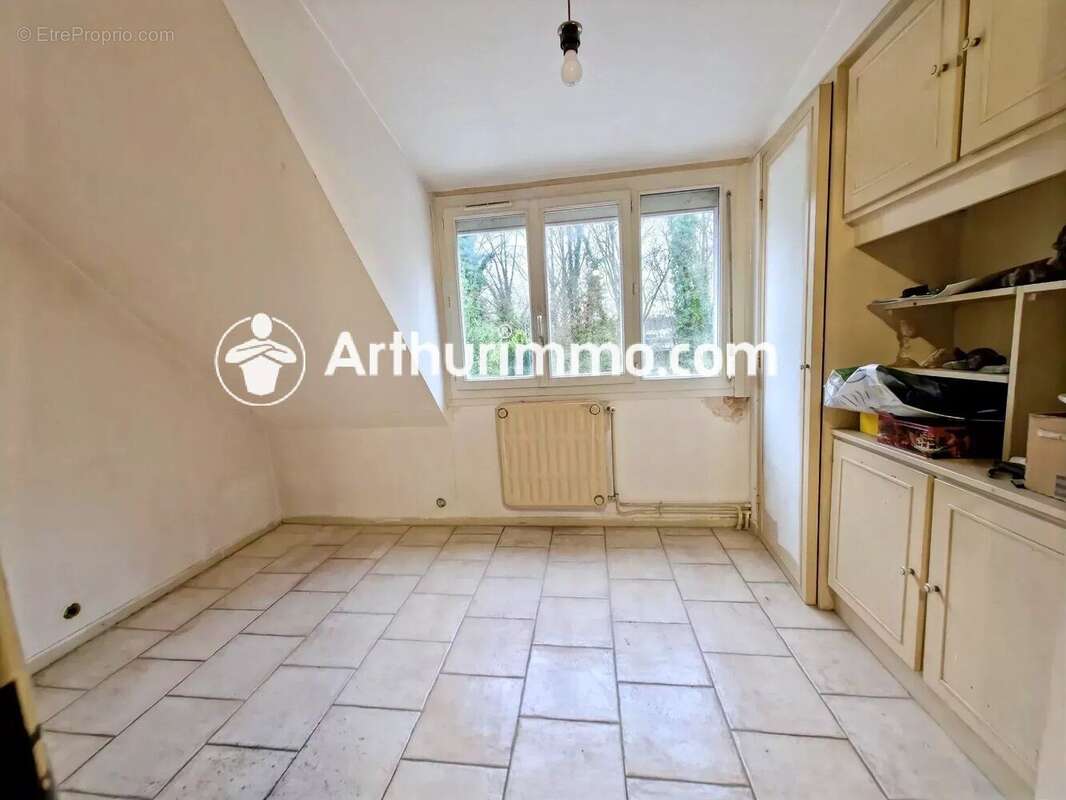 Maison à SAVIGNY-LE-TEMPLE