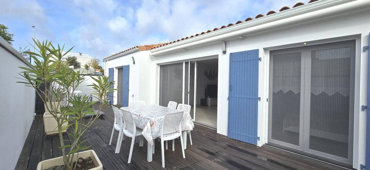 Maison à VAUX-SUR-MER