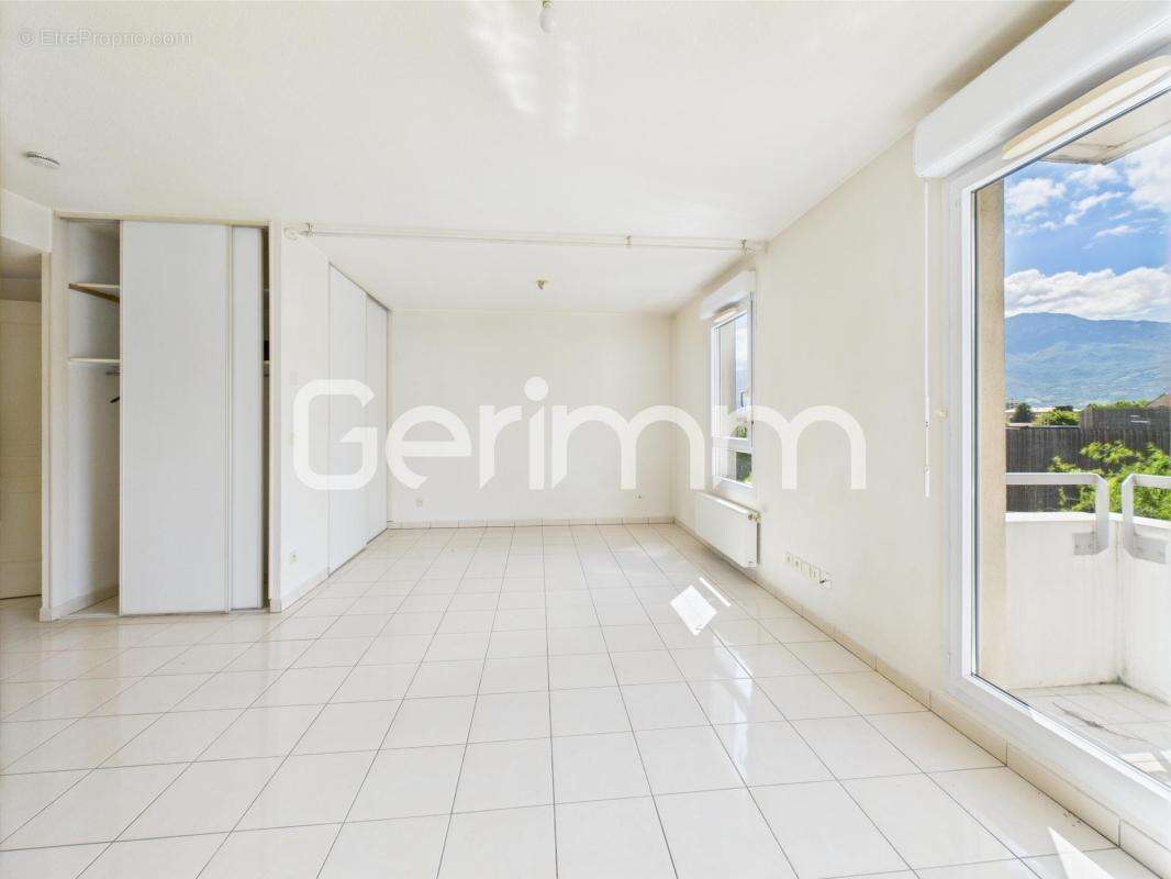 Appartement à SAINT-MARTIN-D&#039;HERES