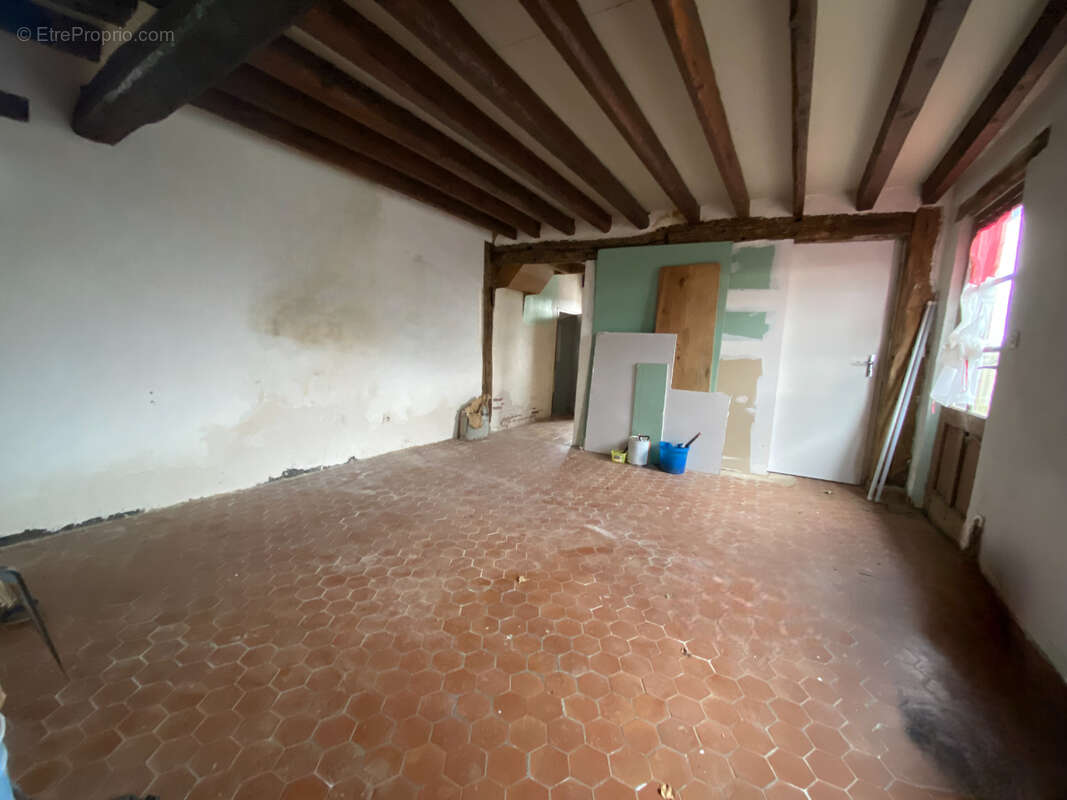 Maison à DAMVILLE