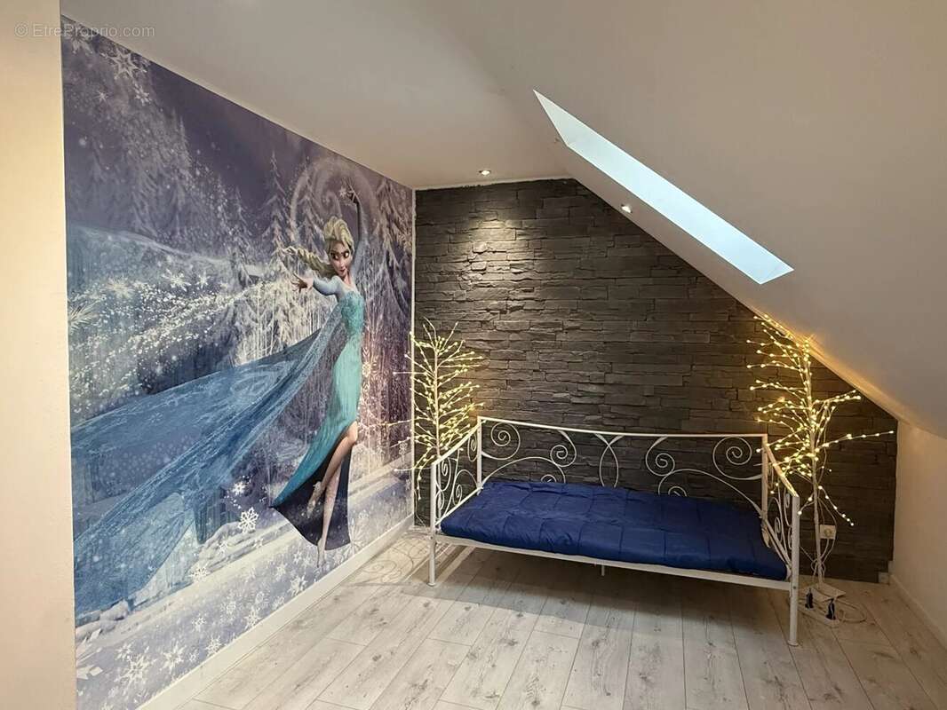 Maison à VILLENEUVE-LA-GUYARD