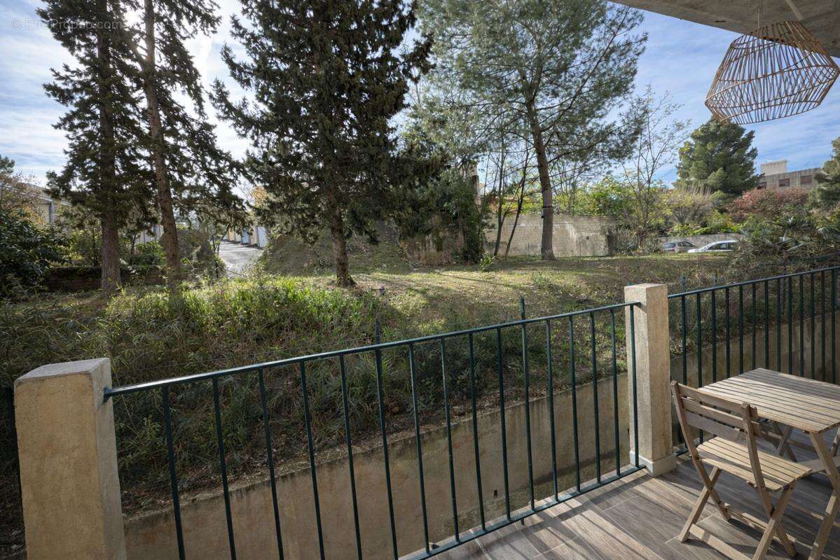 Appartement à MARSEILLE-4E