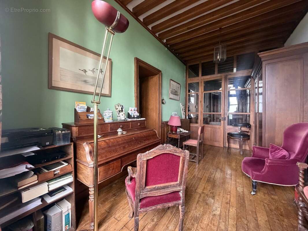 670 m² à Saint-Jean-Ligoure  - photo 8