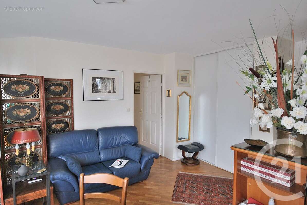 Appartement à SAINT-MAUR-DES-FOSSES