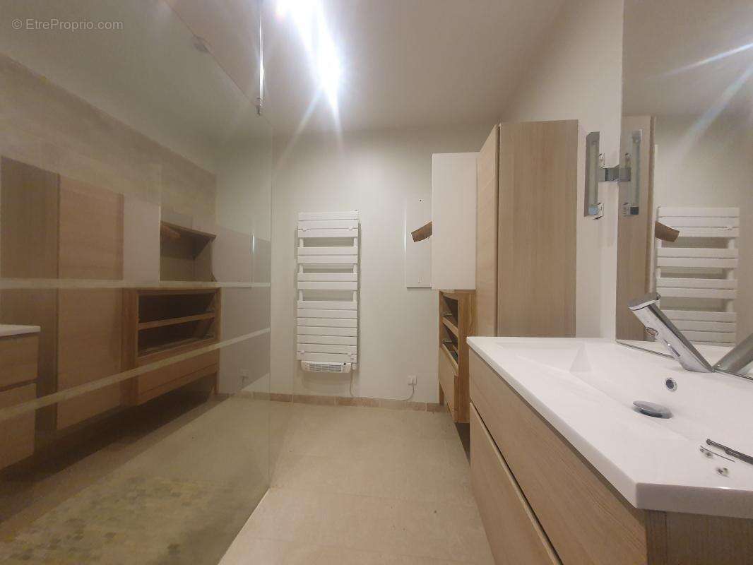 Maison à VERNEUGHEOL